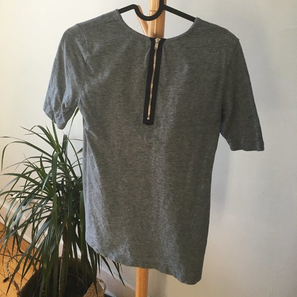 Blue Tshirt with zipper on the back - Picture 3 of 5